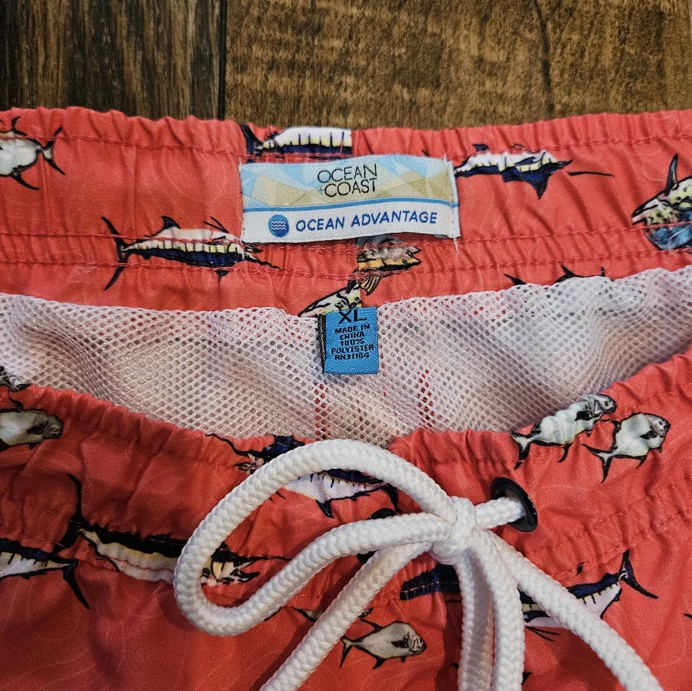 Ocean Coast Coral Pink  Mens‎ Ocean Life Swim Trunks.